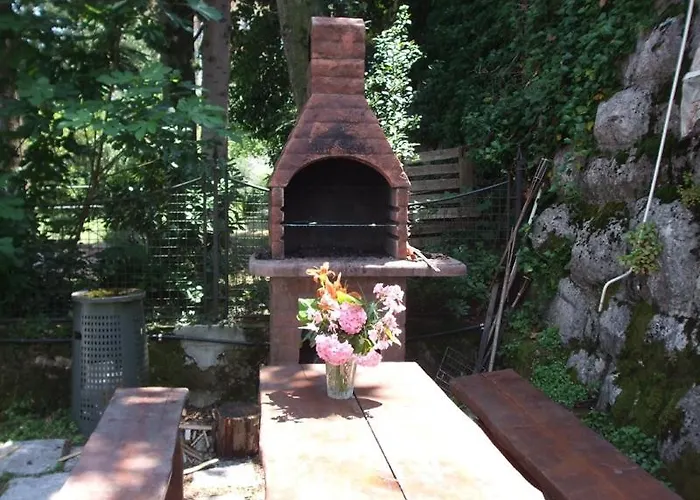 In With Sea View, Terrace, Air Conditioning, Wifi Apartman *